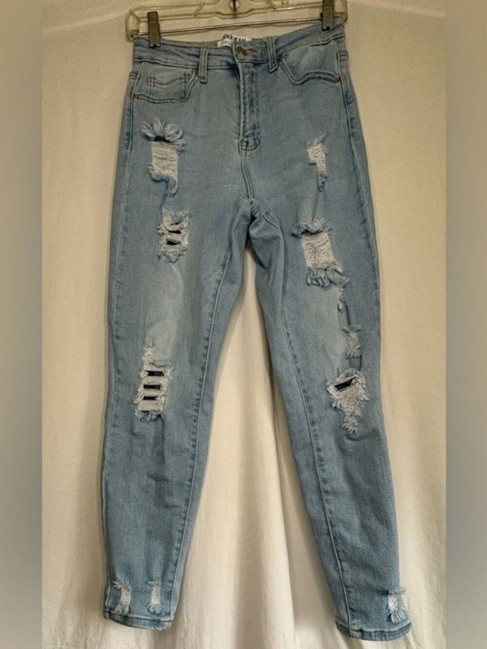 Wax Jeans Mom Light Wash Distressed Sz 5 Sz 27